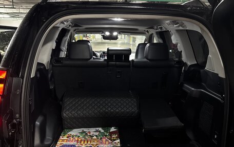 Toyota Land Cruiser Prado 150 рестайлинг 2, 2020 год, 6 299 999 рублей, 6 фотография