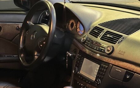 Mercedes-Benz E-Класс, 2002 год, 1 070 000 рублей, 4 фотография
