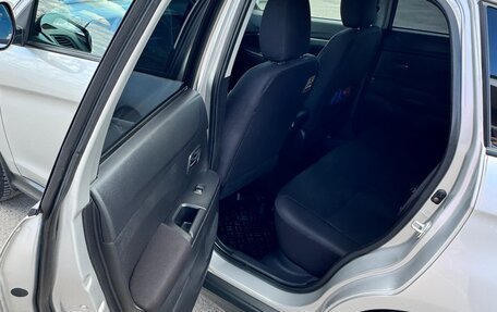 Mitsubishi ASX I рестайлинг, 2013 год, 1 400 000 рублей, 8 фотография