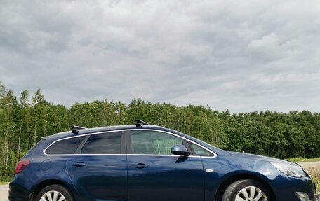 Opel Astra J, 2012 год, 800 000 рублей, 1 фотография