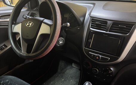 Hyundai Solaris II рестайлинг, 2014 год, 1 200 000 рублей, 7 фотография