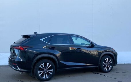 Lexus NX I, 2019 год, 2 650 000 рублей, 6 фотография