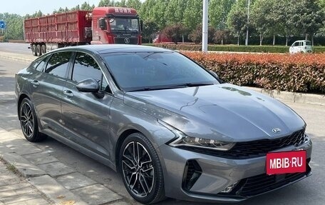 KIA K5, 2021 год, 1 800 000 рублей, 2 фотография
