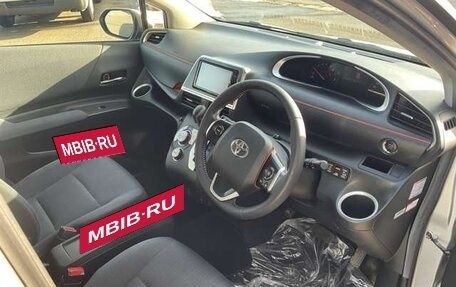 Toyota Sienta II, 2015 год, 995 000 рублей, 4 фотография