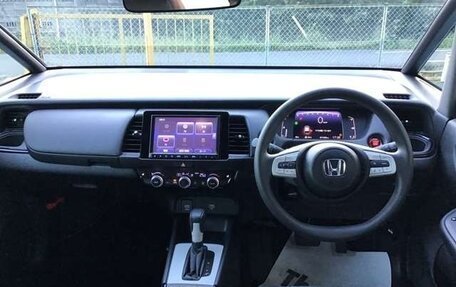 Honda Fit, 2021 год, 975 000 рублей, 8 фотография