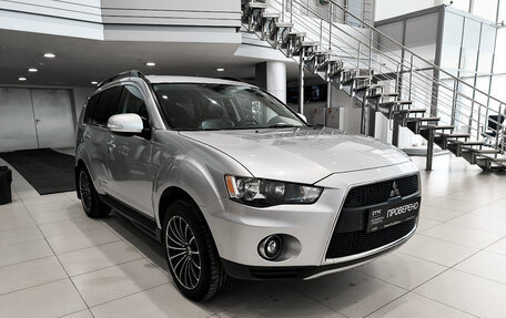 Mitsubishi Outlander III рестайлинг 3, 2010 год, 970 000 рублей, 3 фотография