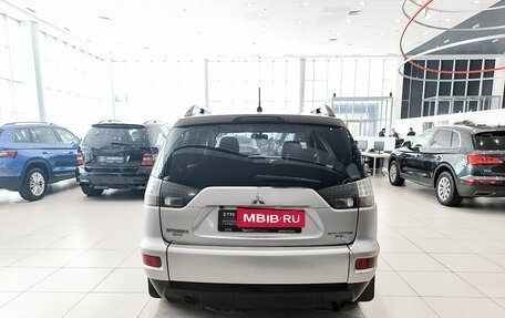 Mitsubishi Outlander III рестайлинг 3, 2010 год, 970 000 рублей, 7 фотография