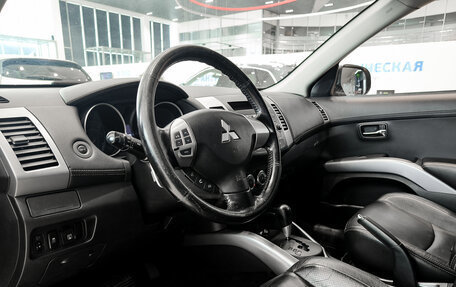 Mitsubishi Outlander III рестайлинг 3, 2010 год, 970 000 рублей, 20 фотография