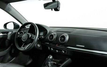 Audi A3, 2018 год, 2 059 898 рублей, 9 фотография