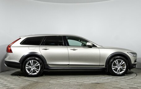 Volvo V90 Cross Country I рестайлинг, 2017 год, 2 650 000 рублей, 4 фотография