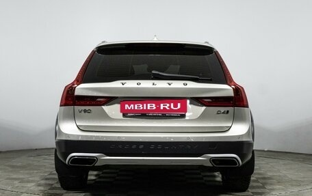 Volvo V90 Cross Country I рестайлинг, 2017 год, 2 650 000 рублей, 6 фотография