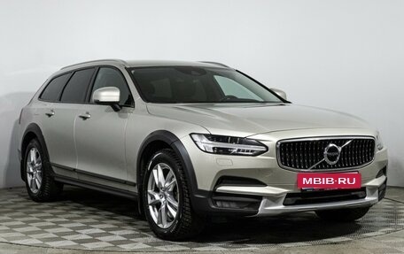 Volvo V90 Cross Country I рестайлинг, 2017 год, 2 650 000 рублей, 3 фотография
