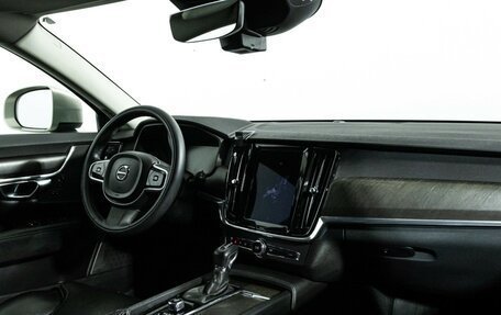 Volvo V90 Cross Country I рестайлинг, 2017 год, 2 650 000 рублей, 9 фотография