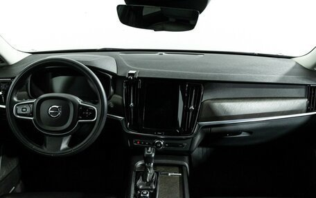 Volvo V90 Cross Country I рестайлинг, 2017 год, 2 650 000 рублей, 13 фотография