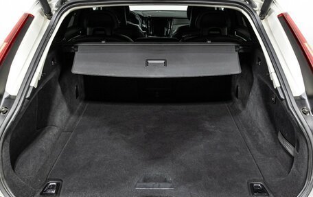 Volvo V90 Cross Country I рестайлинг, 2017 год, 2 650 000 рублей, 15 фотография