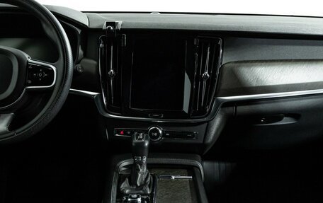 Volvo V90 Cross Country I рестайлинг, 2017 год, 2 650 000 рублей, 14 фотография