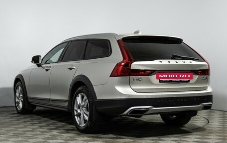 Volvo V90 Cross Country I рестайлинг, 2017 год, 2 650 000 рублей, 7 фотография