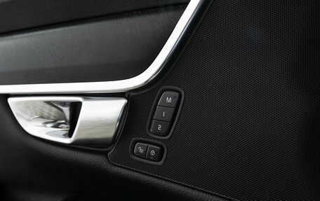 Volvo V90 Cross Country I рестайлинг, 2017 год, 2 650 000 рублей, 18 фотография