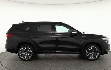 Skoda Kodiaq, 2025 год, 4 000 000 рублей, 2 фотография