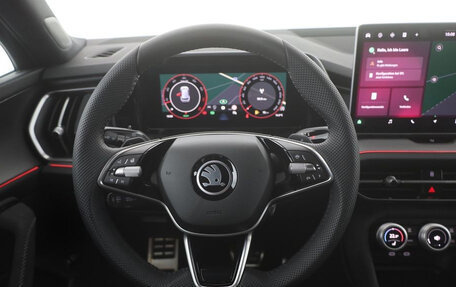 Skoda Kodiaq, 2025 год, 4 000 000 рублей, 9 фотография