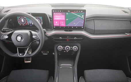 Skoda Kodiaq, 2025 год, 4 000 000 рублей, 20 фотография