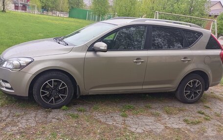 KIA cee'd I рестайлинг, 2010 год, 669 000 рублей, 3 фотография