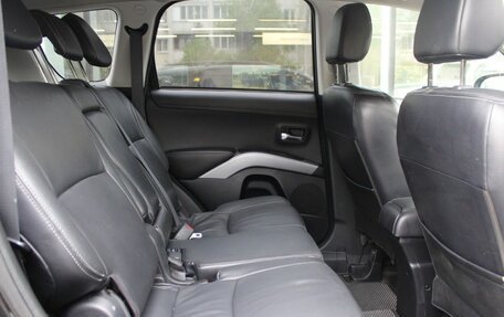 Mitsubishi Outlander III рестайлинг 3, 2011 год, 1 050 000 рублей, 10 фотография