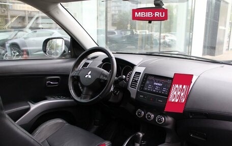 Mitsubishi Outlander III рестайлинг 3, 2011 год, 1 050 000 рублей, 9 фотография