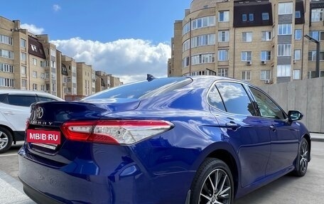 Toyota Camry, 2021 год, 3 520 000 рублей, 3 фотография