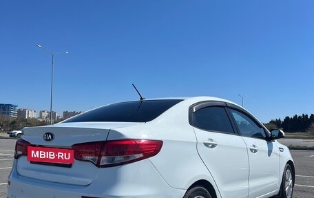 KIA Rio III рестайлинг, 2015 год, 1 225 000 рублей, 9 фотография