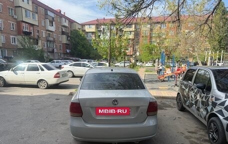 Volkswagen Polo VI (EU Market), 2010 год, 450 000 рублей, 2 фотография