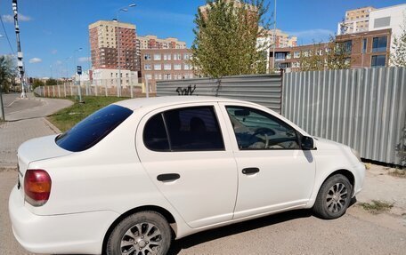 Toyota Platz, 2005 год, 400 000 рублей, 2 фотография