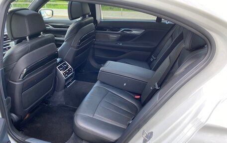 BMW 7 серия, 2018 год, 4 050 000 рублей, 11 фотография