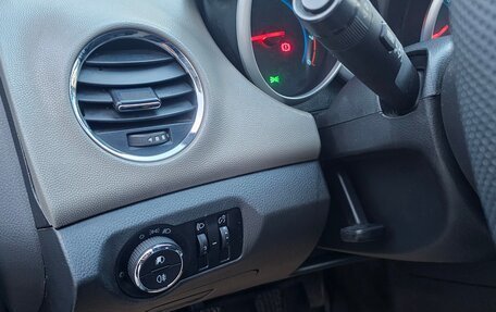 Chevrolet Cruze II, 2013 год, 640 000 рублей, 9 фотография