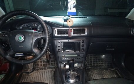 Skoda Superb III рестайлинг, 2007 год, 750 000 рублей, 3 фотография