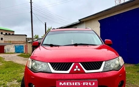 Mitsubishi Outlander III рестайлинг 3, 2007 год, 910 000 рублей, 2 фотография