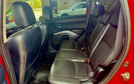 Mitsubishi Outlander III рестайлинг 3, 2007 год, 910 000 рублей, 10 фотография