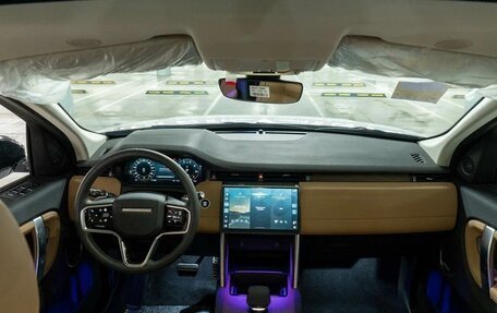 Land Rover Discovery Sport I рестайлинг, 2024 год, 5 600 000 рублей, 8 фотография