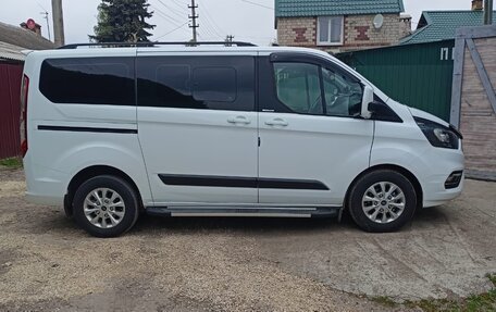 Ford Tourneo Custom I рестайлинг, 2018 год, 2 900 000 рублей, 2 фотография