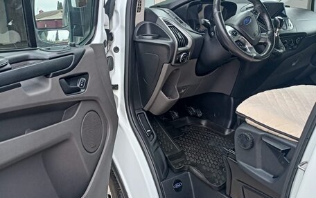 Ford Tourneo Custom I рестайлинг, 2018 год, 2 900 000 рублей, 15 фотография