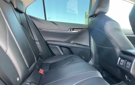 Toyota Camry, 2018 год, 2 398 000 рублей, 15 фотография