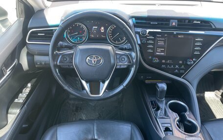 Toyota Camry, 2018 год, 2 398 000 рублей, 20 фотография