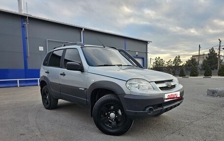 Chevrolet Niva I рестайлинг, 2015 год, 950 000 рублей, 1 фотография