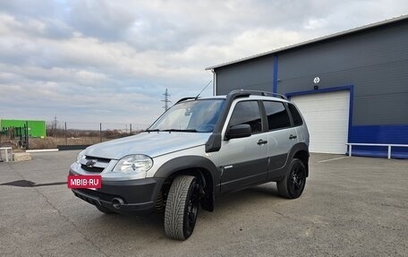 Chevrolet Niva I рестайлинг, 2015 год, 950 000 рублей, 2 фотография