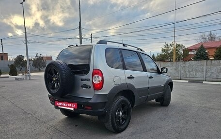 Chevrolet Niva I рестайлинг, 2015 год, 950 000 рублей, 4 фотография