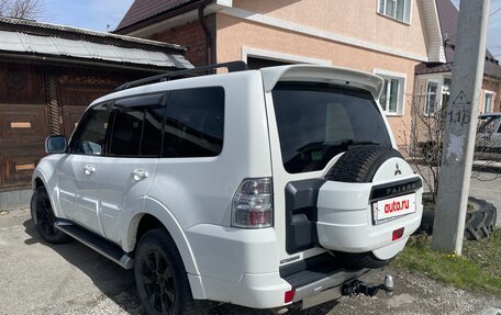 Mitsubishi Pajero IV, 2013 год, 2 550 000 рублей, 3 фотография