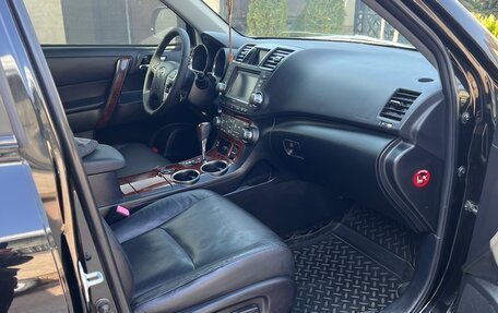 Toyota Highlander III, 2012 год, 2 100 000 рублей, 7 фотография