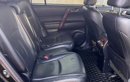 Toyota Highlander III, 2012 год, 2 100 000 рублей, 8 фотография