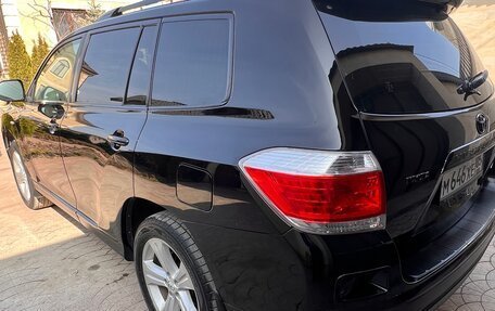 Toyota Highlander III, 2012 год, 2 100 000 рублей, 4 фотография