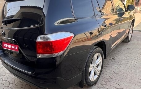 Toyota Highlander III, 2012 год, 2 100 000 рублей, 3 фотография